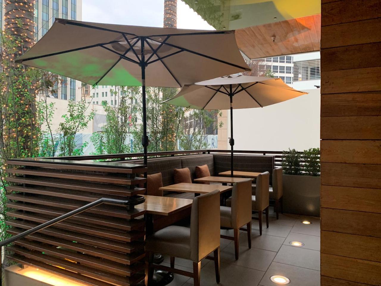 Sirtaj - Beverly Hills Los Angeles Exterior photo